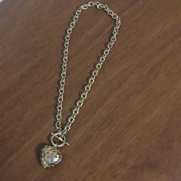 Gold heart chain necklace - Picture 4 of 5
